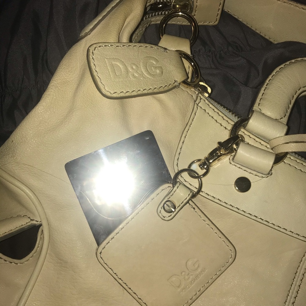Dolce and Gabbana cream handbag 👜